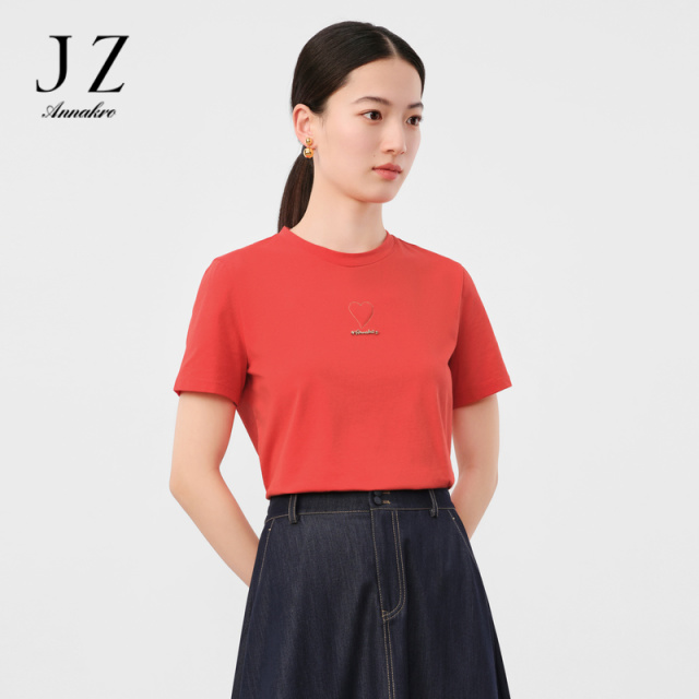 11708414.玖姿安娜蔻简约休闲风立体爱心基础款多色正肩T恤女夏季新款