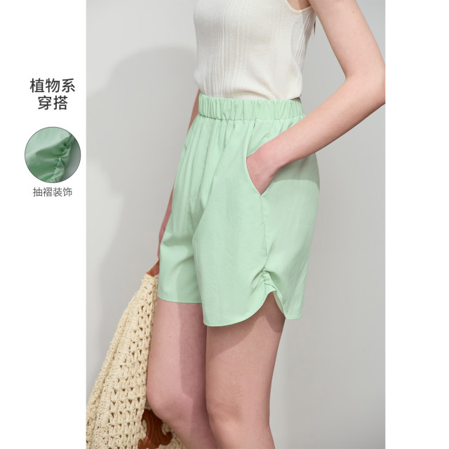 11740411.春季新款极简休闲百搭宽松短款插袋褶皱设计休闲短裤女