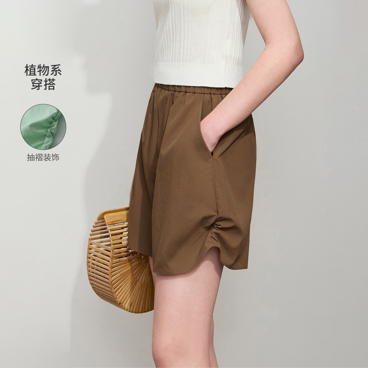 11740411.春季新款极简休闲百搭宽松短款插袋褶皱设计休闲短裤女