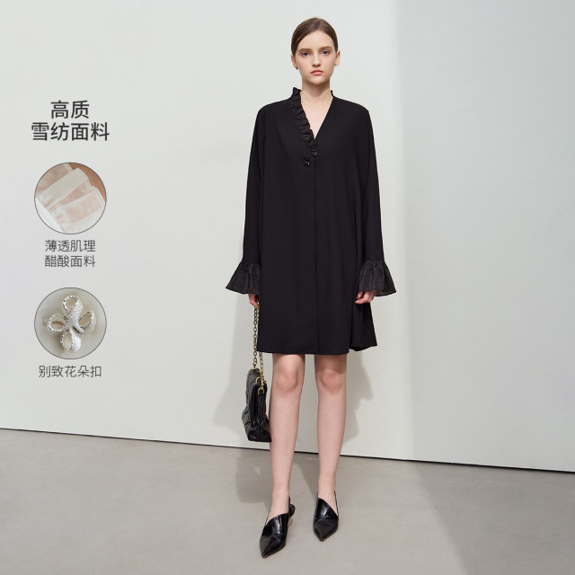 11740441.春季新款通勤不对称荷叶边V领拼醋酸雪纺连衣裙女花朵扣纽裙子