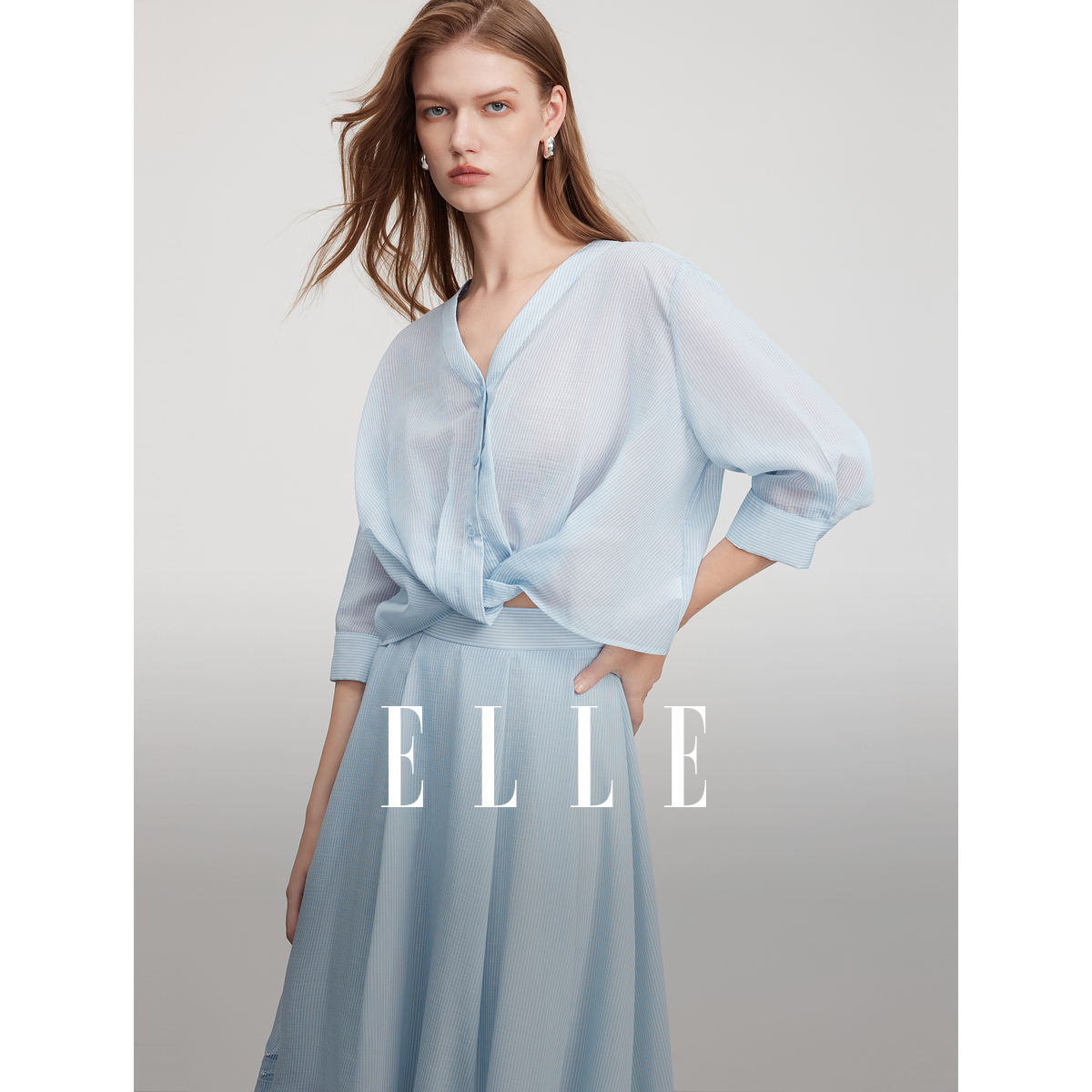 11890429.ELLE蓝色条纹慵懒风宽松衬衫女2025夏季新款轻薄休闲v领