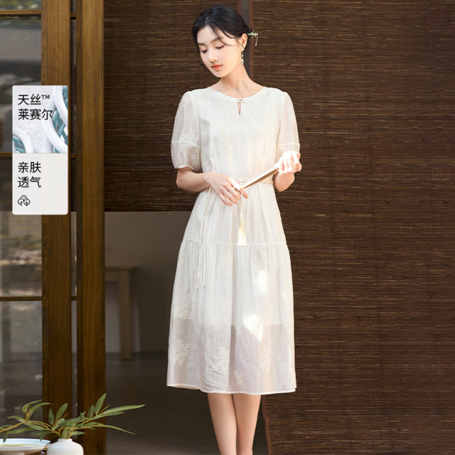 11921095.2025夏装天丝连衣裙女圆领灯笼袖抽绳国风收腰仙女裙