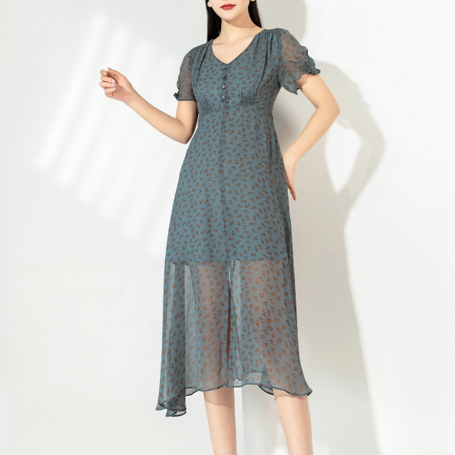 12193278.【清仓特卖】【小碎花雪纺裙】夏季法式V领单排扣仙女裙收腰中长款连衣裙