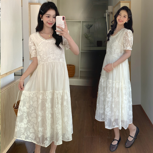 12082832.兔妈孕妇装刺绣连衣裙夏季新款大码孕妇裙宽松高级感连衣裙外出休闲裙
