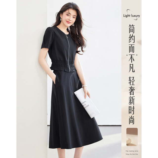 12106179.气质两件套女纯色减龄时尚上衣+半裙套装