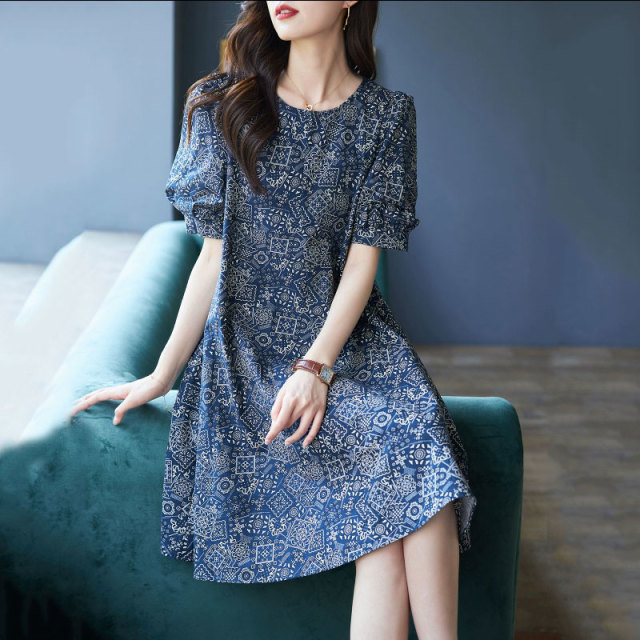 13460784.初云紫衣夏装 女韩版圆领泡泡袖印花连衣裙时尚休闲宽松中长裙9210