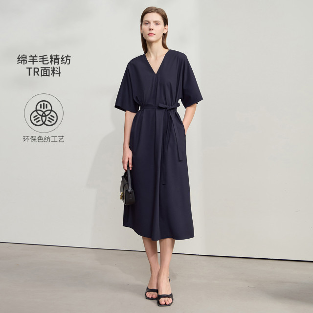 12190752.【仪式感通勤系列】新款通勤风绑带腰带V领连袖连衣裙女高智感中袖裙子