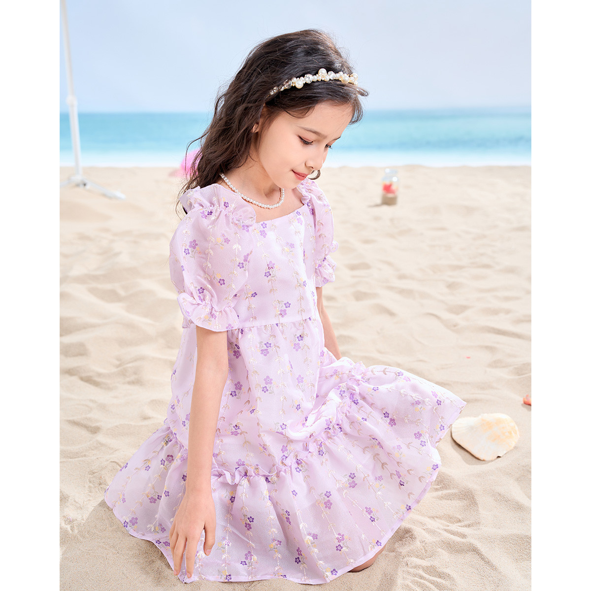 12184613.梦特娇女童2025夏季新品方领碎花连衣裙
