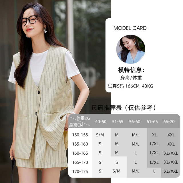 12198391.欧昵雪【时尚都市洒脱两件套装裤】气质通勤V领条纹马甲短裤套装女