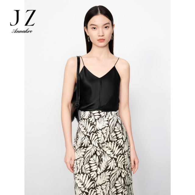 12236942.玖姿安娜蔻简约休闲桑蚕丝薄舒适内搭细吊带背心女夏季