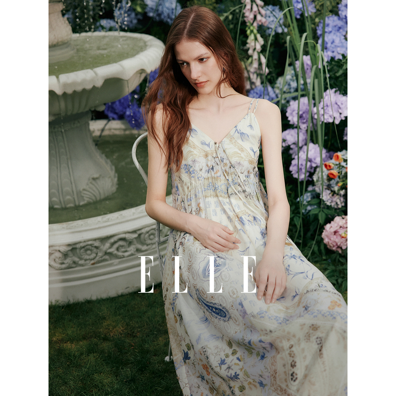 12268218.ELLE复古高级感吊带裙女2025年夏季新款度假休闲风原创印花连衣裙