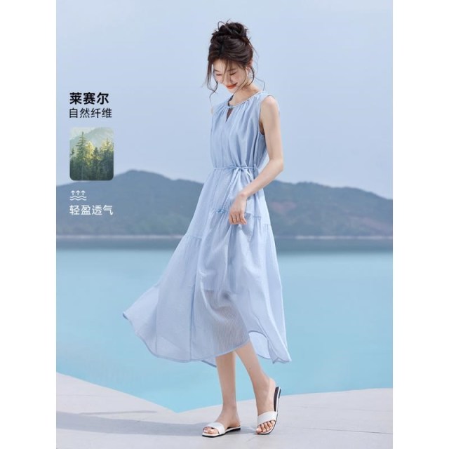 12268100.【沫晗依美】【冰镇色调】度假风桔梗法式背心系带条纹收腰连衣裙