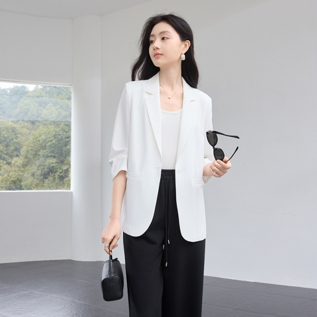 12273223.香影白色廓形西装外套女2025夏季新款高级感职业通勤休闲薄款西服