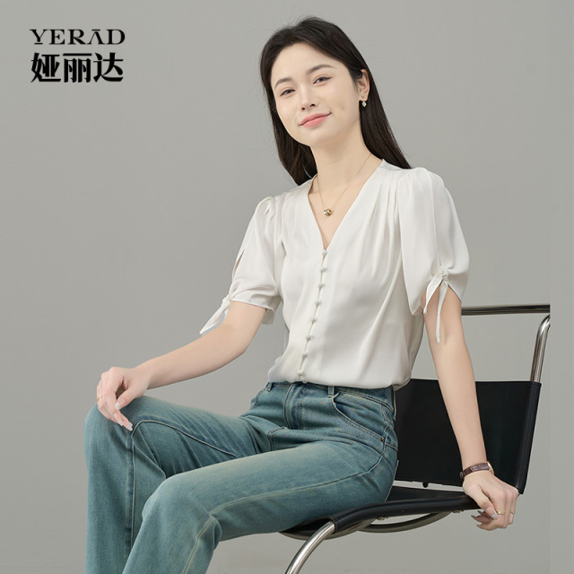 12311499.【娅丽达】法式v领泡泡袖短袖衬衫女