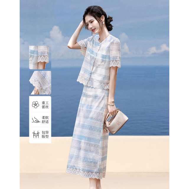 12311825.【2025夏日穿搭】设计感小众时尚蕾丝上衣+半裙套装