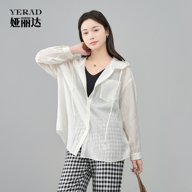 12311480.【娅丽达】时尚连帽遮阳衫女宽松大码女装上衣薄款衬衫