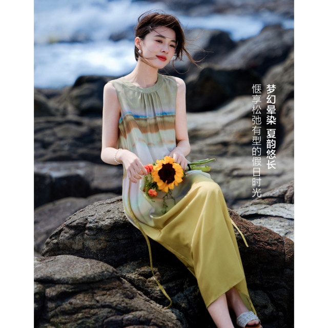 12339428.【丁达尔穿搭】夏季艺术渐变晕染印花气质绑带A字小个子女连衣裙