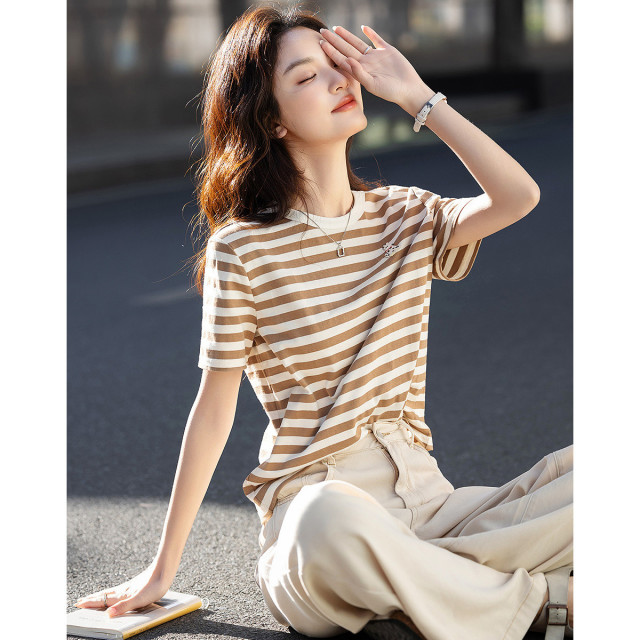 12337498.【复古秘境】夏季刺绣云朵棉打底衫撞色条纹宽松舒弹藏肉女t恤