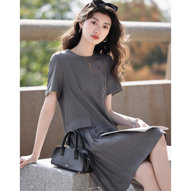 12340453.【私服调调】夏季圆领宽松腰袋盖装饰后中隐拉A摆褶裥女连衣裙