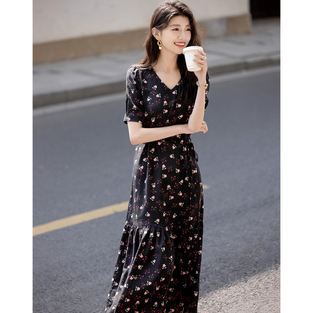 12339445.【吉维尼花园】夏季甜美风圆领碎花无腰线A字小个子女式连衣裙