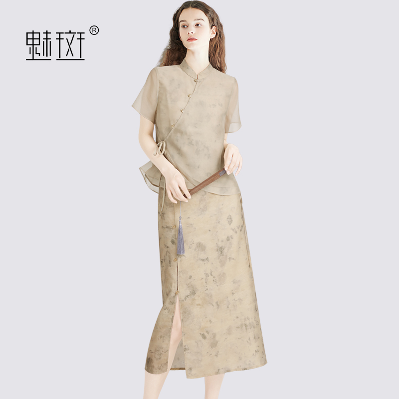 12356623.魅斑新中式国风印花套装裙系带上衣半身裙两件套