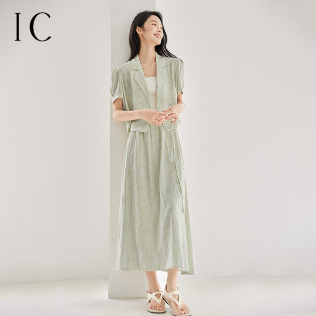 12360227.新中式设计感短袖上衣半裙套装女2025新款休闲通勤优雅两件套