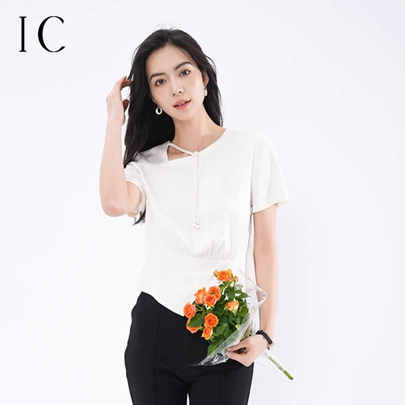12360220.不对称斜领盘扣小衫白色短袖衬衫女设计感小众通勤休闲短款上衣