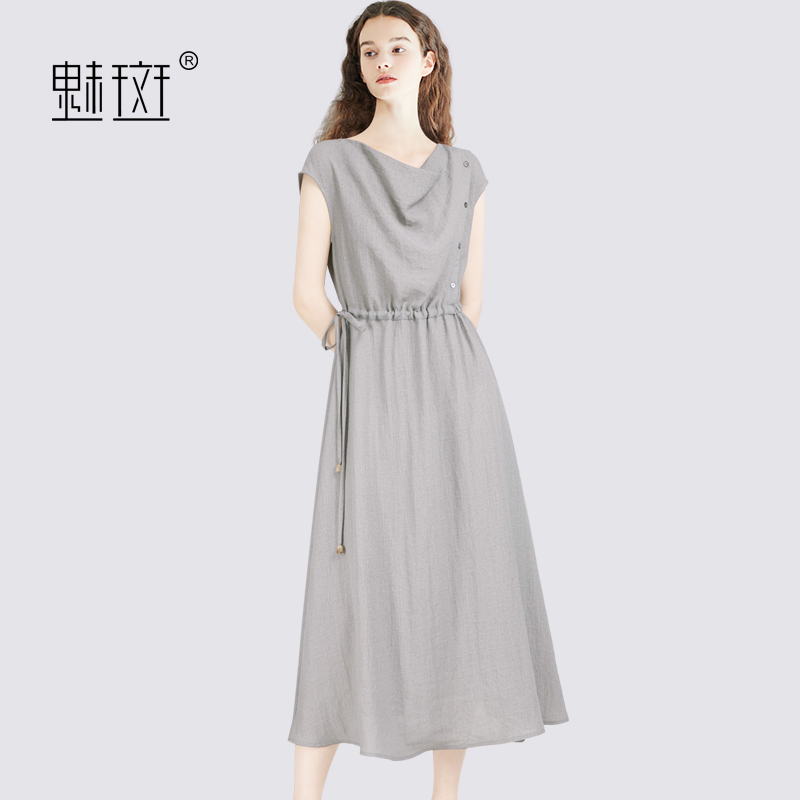 12365310.魅斑荡领抽绳收腰连衣裙无袖中长裙