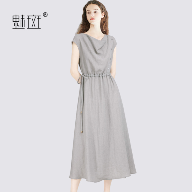 12365310.魅斑荡领抽绳收腰连衣裙无袖中长裙