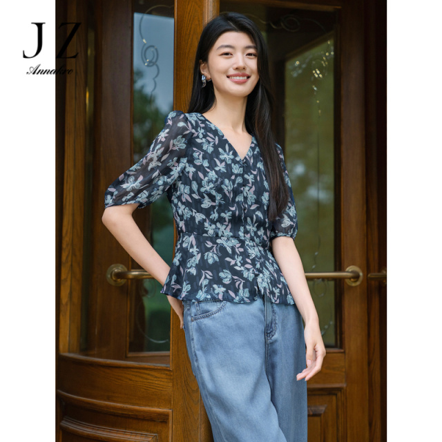 12367246.【草目系列】玖姿安娜蔻优雅印花V领中袖上衣衬衫女夏季新款