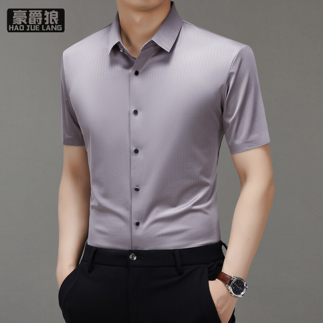12368094.男士冰丝短袖衬衫夏季新款纯色休闲宽松大码提花条纹衬衣男