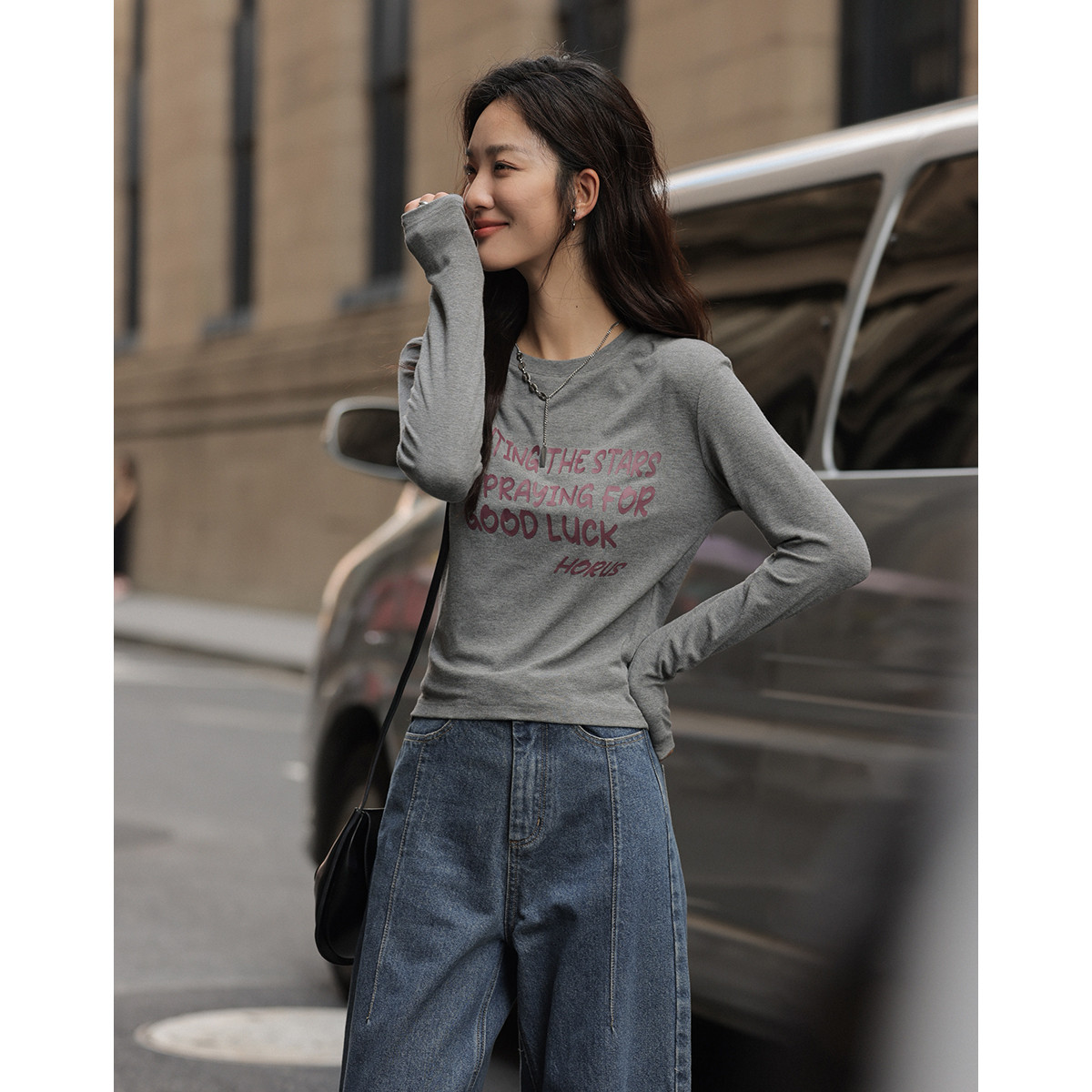 12404630.【简约派少女T恤】冬款撞色字母印花休闲基础内搭T恤女