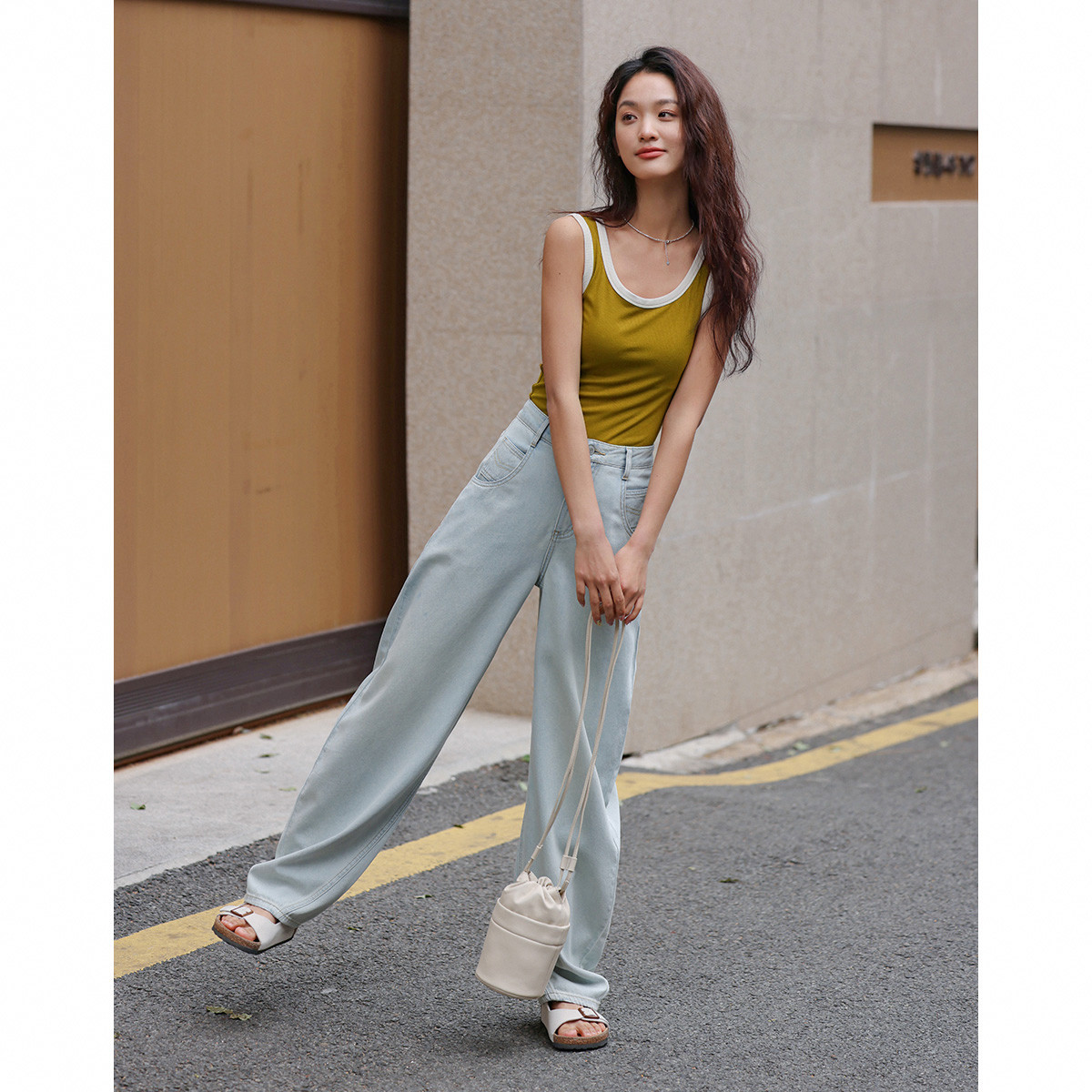 12393012.【基础款修身撞色背心】夏款多色百搭U领打底背心女