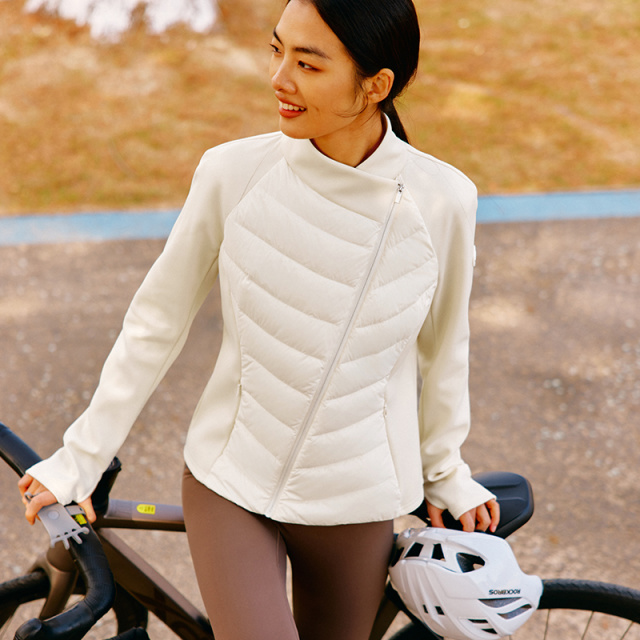 12429567.艾莱依轻薄立领羽绒服女户外通勤百搭修身显瘦外套