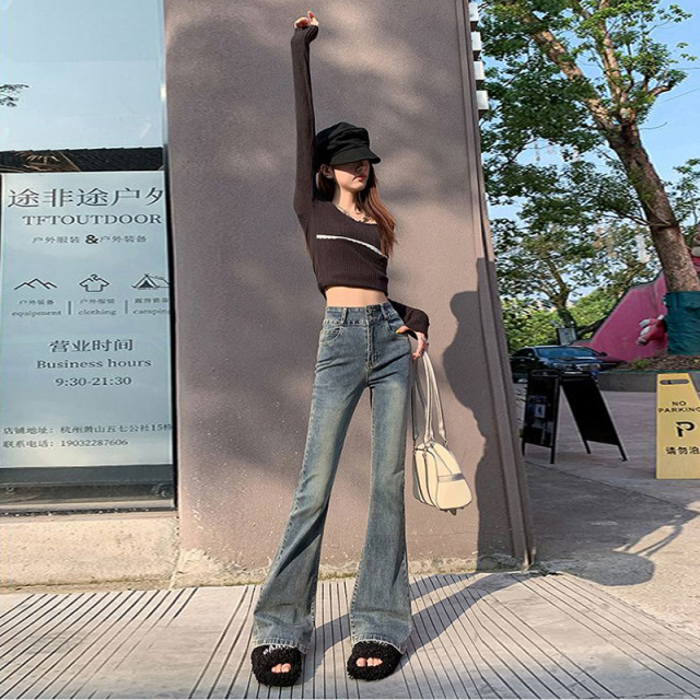 12447990.歌谛婕 高腰排扣修身弹力微喇叭裤女新款显瘦垂感牛仔长裤