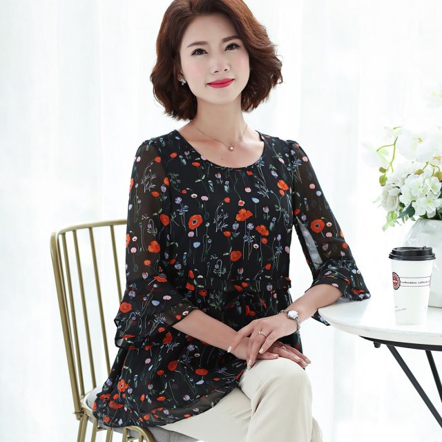 12449964.妈妈装碎花雪纺衫上衣阔太太春夏装时尚小衫中老年女装洋气T恤