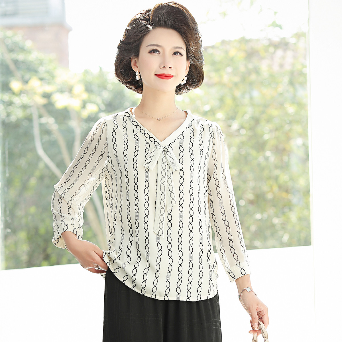 12449677.中年妈妈夏装套装新款洋气雪纺小衫50岁中老年女装T恤上衣