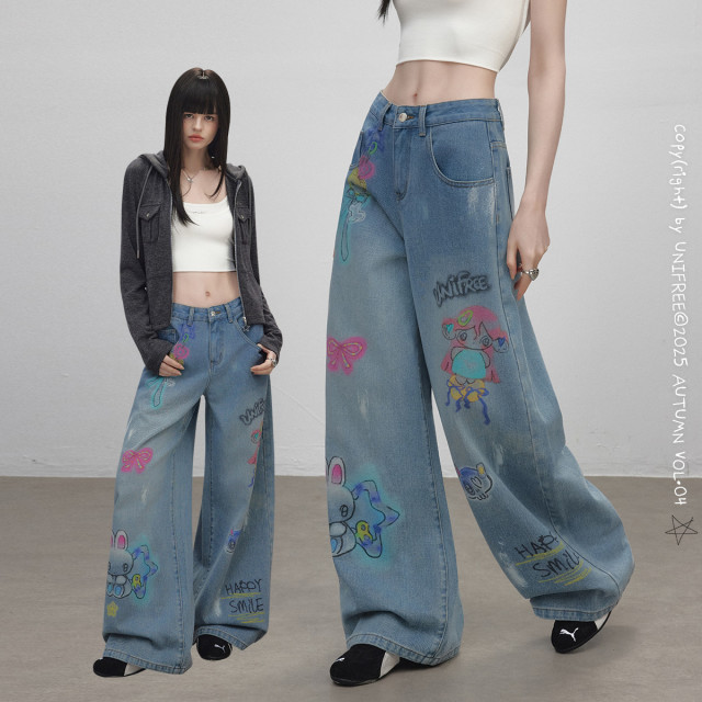 12458078.【UNIFREE X 插头dd】25年秋款复古甜酷涂鸦印花宽松阔腿牛仔裤U253P411V1V1