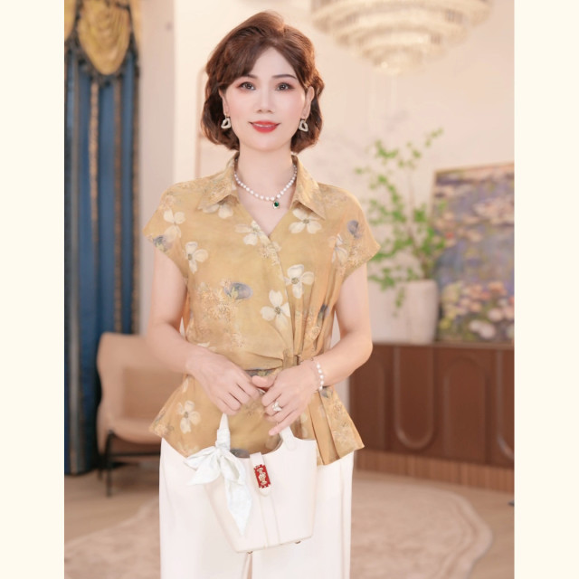 12452621.年轻妈妈夏装短袖T恤小衫新款洋气中老年T恤女装上衣服