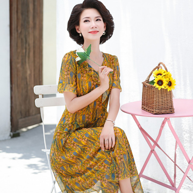 12452609.中年女装连衣裙夏季妈妈装修身雪纺显瘦中长款时尚碎花裙