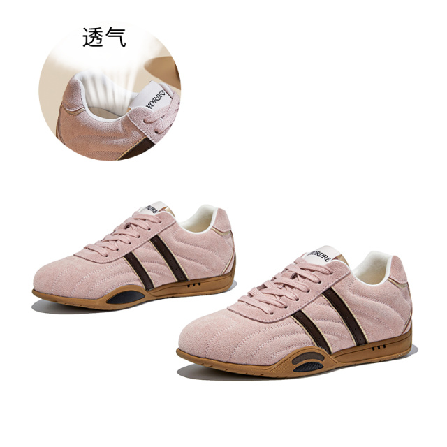 12465908.墨斯本乌拉草猪皮垫阿甘鞋新款百搭轻便运动休闲鞋女款12180