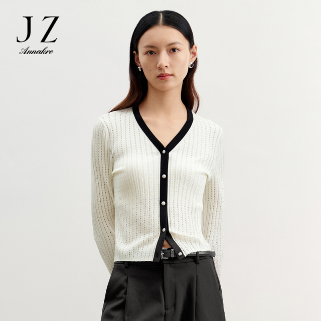 12514151.玖姿安娜蔻优雅旋律撞色流星烫钻X型开衫毛衫女春秋季新款