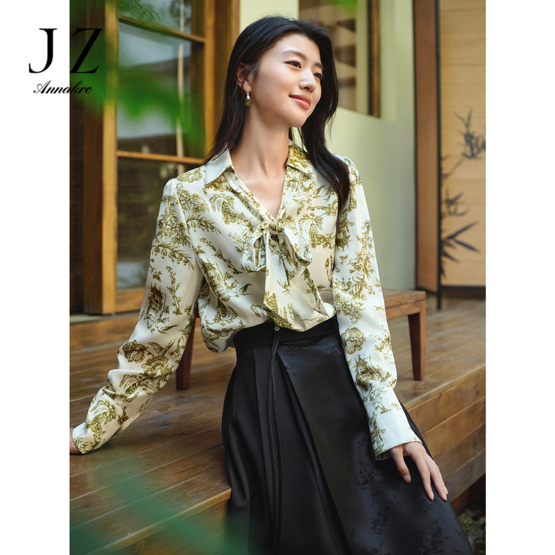 12513967.玖姿安娜蔻法式浪漫风手绘稿系带领印花上衣衬衫女春秋季新款