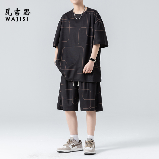 12526043.满身印花休闲运动套装男夏季宽松青少年T恤衫潮流短袖短裤一套