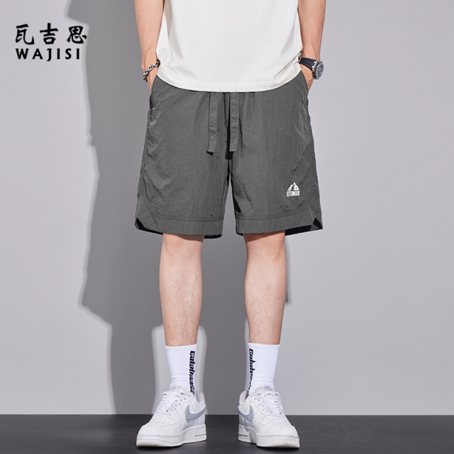 12521596.夏季薄款冰丝速干休闲短裤男士宽松直筒时尚印花五分裤沙滩裤