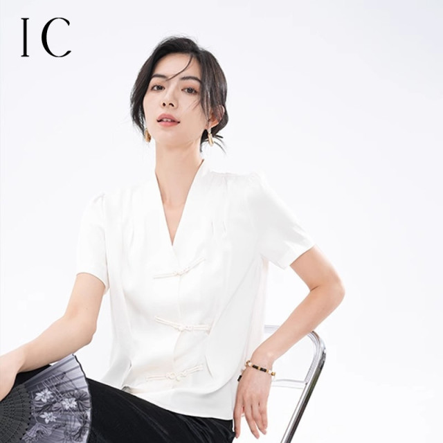 12570632.新中式盘扣短袖衬衫时尚百搭气质国风舒适女装新款夏V领衬衣