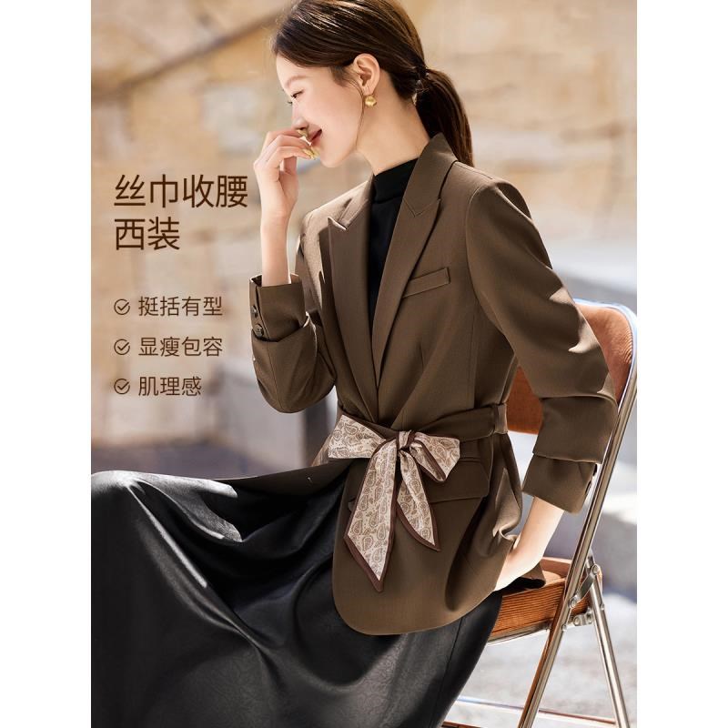 12588309.【沫晗依美】【栗子可可】戗驳领腰带丝巾复古摩登显瘦百搭女西装