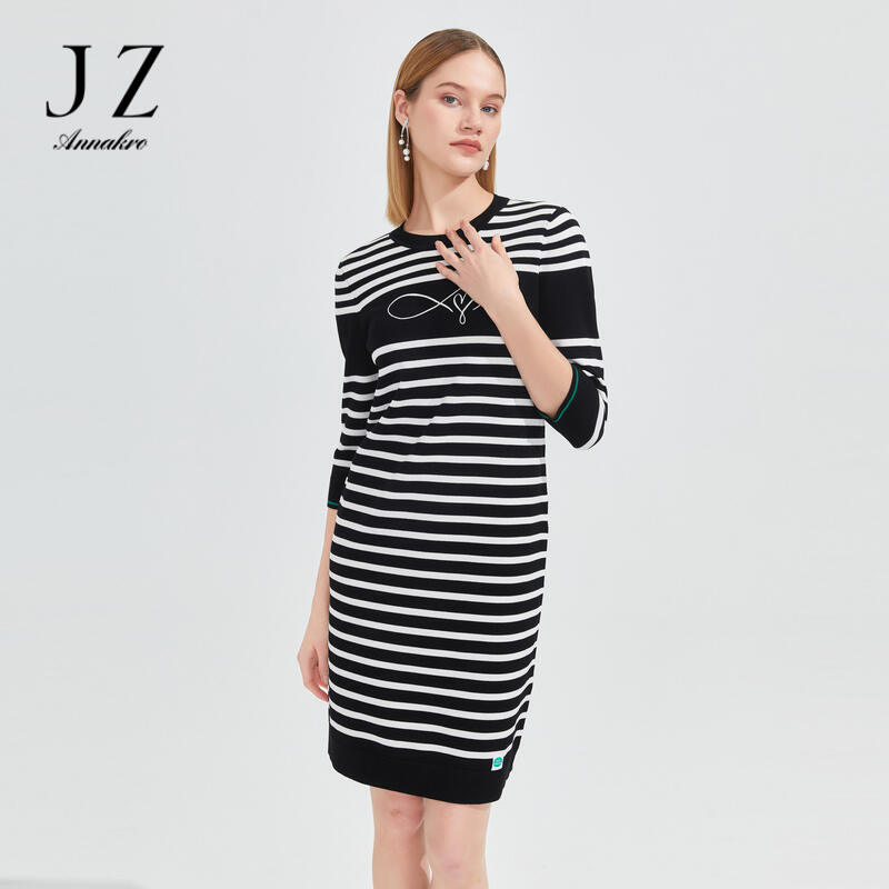 12626325.JZ玖姿商场同款条纹针织裙子女春季刺绣爱心连衣裙JWCC31504