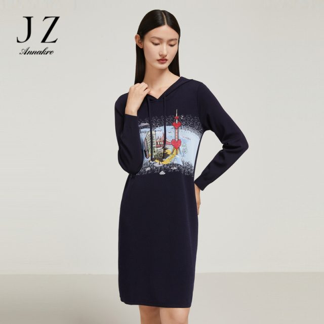 12626232.商场同款JZ玖姿立体刺绣帽款毛衫针织裙女秋季新款JWCQ31403