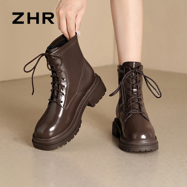 13836191.【ZHR则则】马丁靴后拉链圆头厚底女鞋[PU]